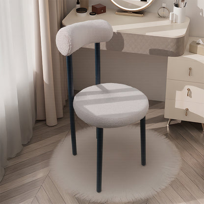 Casual Lamb's Wool Dining Chair – Cozy & Refined